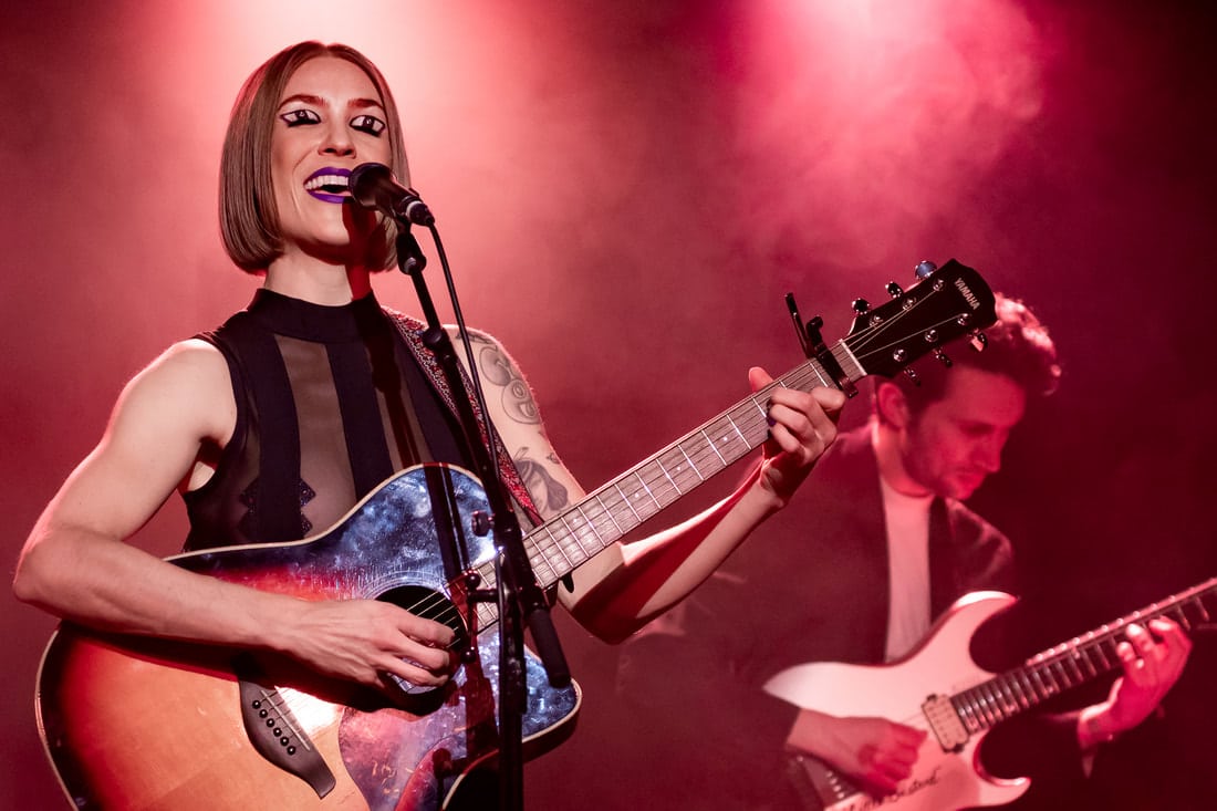Brenda Carsey live performance photo 2