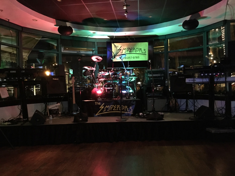 The Emperors live performance photo 1