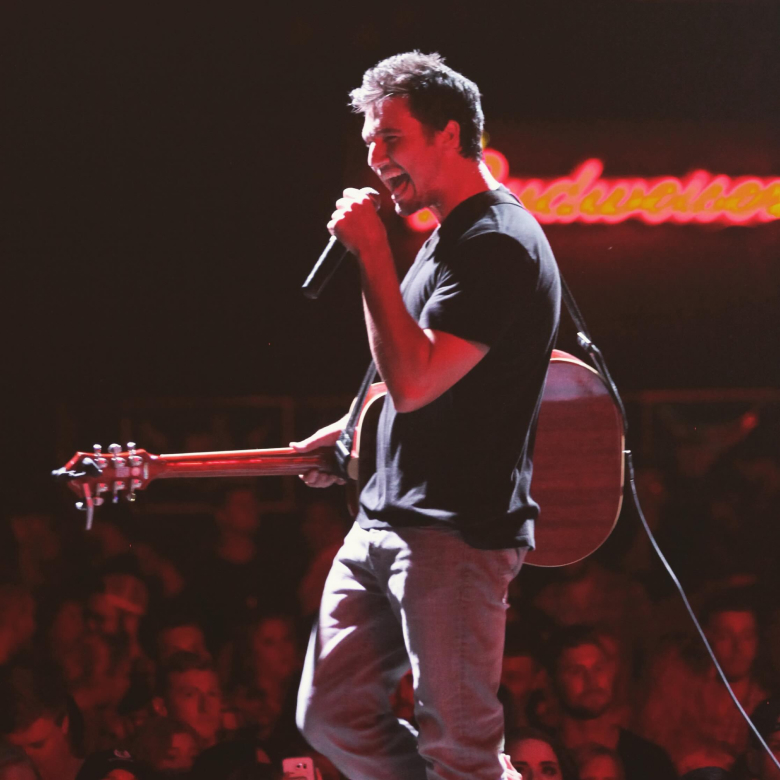 Matt Koerner live performance photo 3
