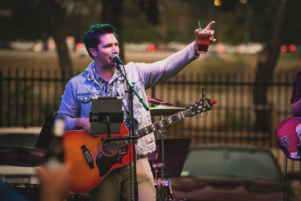Matt Koerner live performance photo 1
