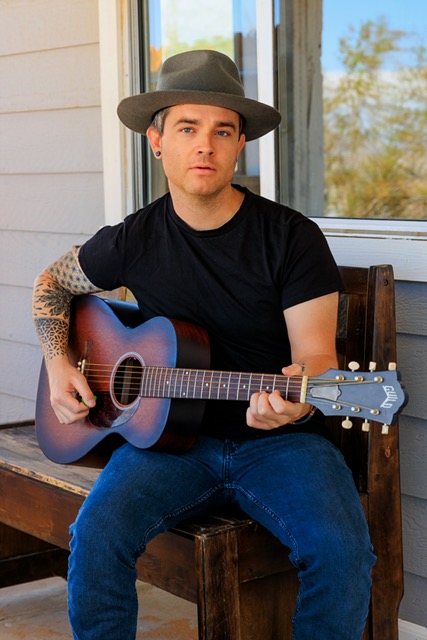 Kyle LaLone live performance photo 1